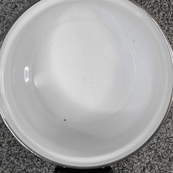 Retro Floral Enamel Cook Pot with Lid – Red/Yellow Flowers 2-Qt - Picture 8 of 12